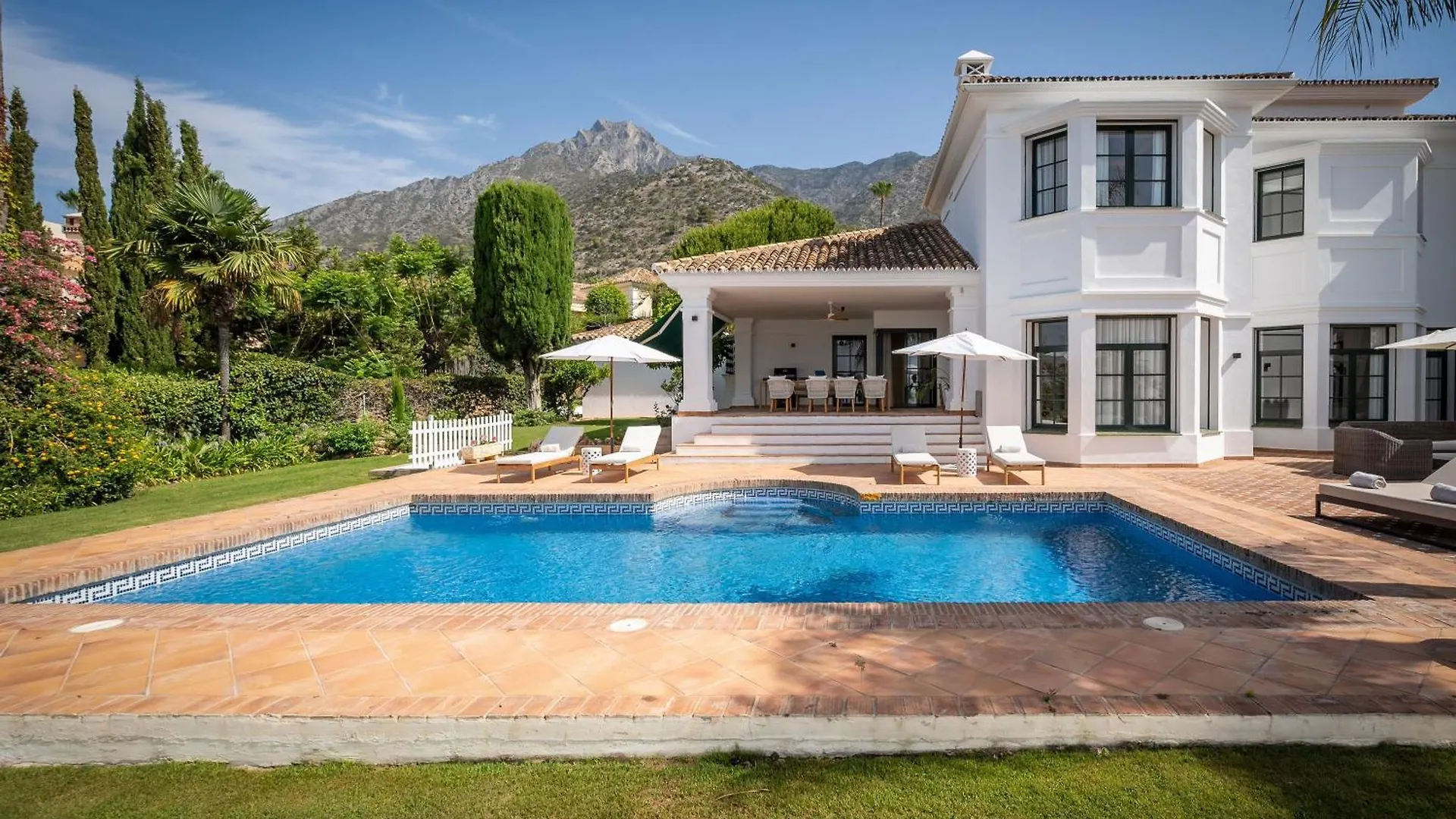 Villa Shakira, Sierra Blanca, Marbella