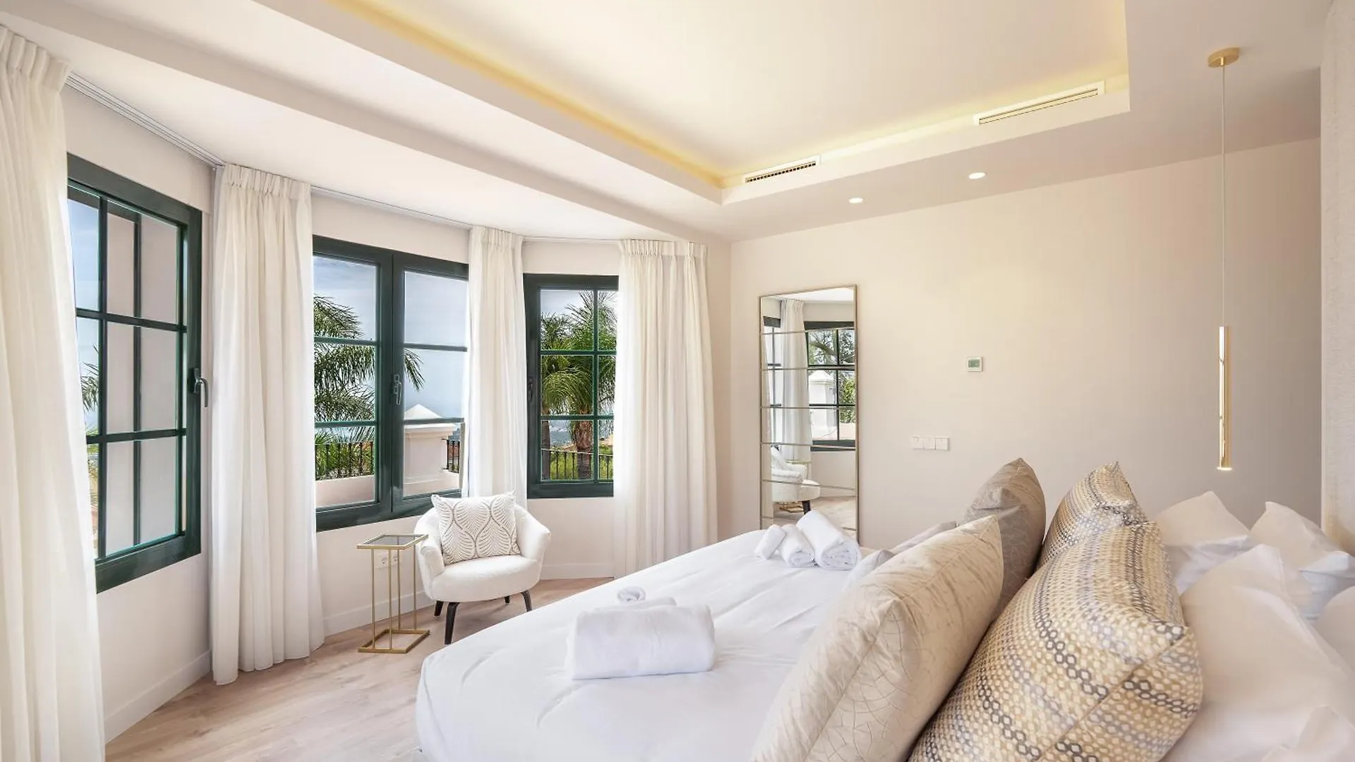 Villa Shakira, Sierra Blanca, Marbella
