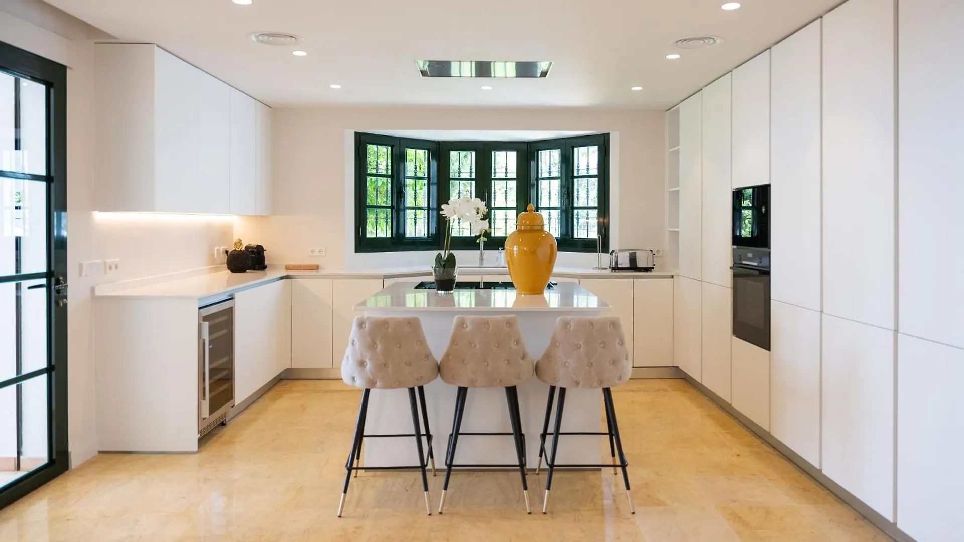 Villa Shakira, Sierra Blanca, Marbella Spanje
