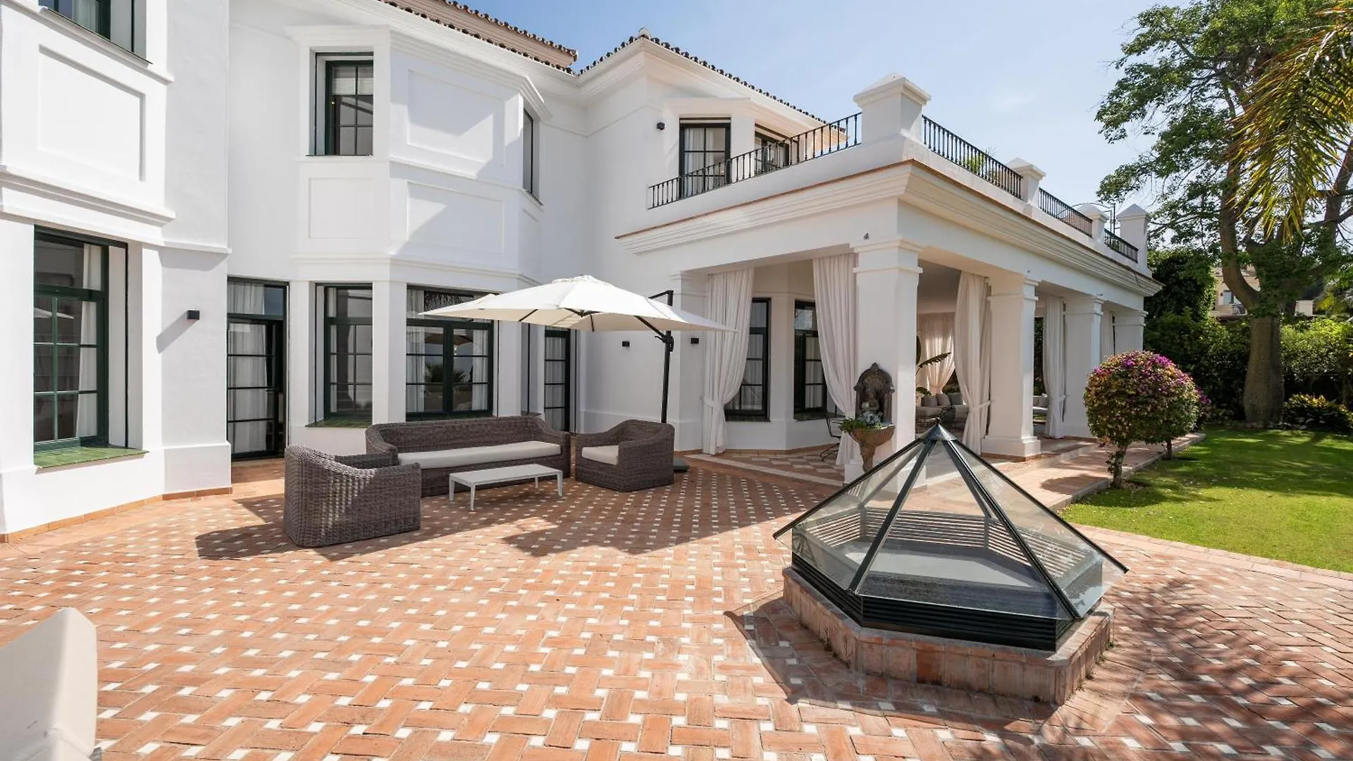 Villa Shakira, Sierra Blanca, Marbella