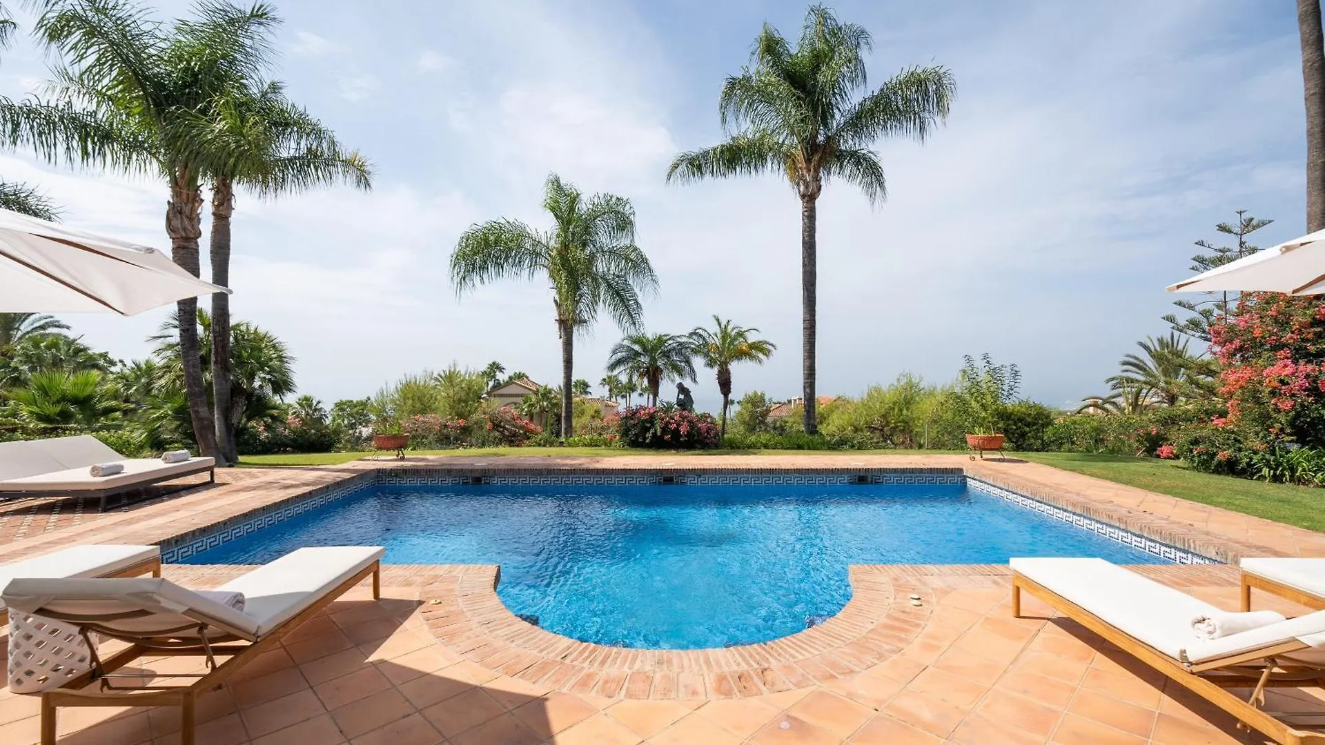 Villa Shakira, Sierra Blanca, Marbella