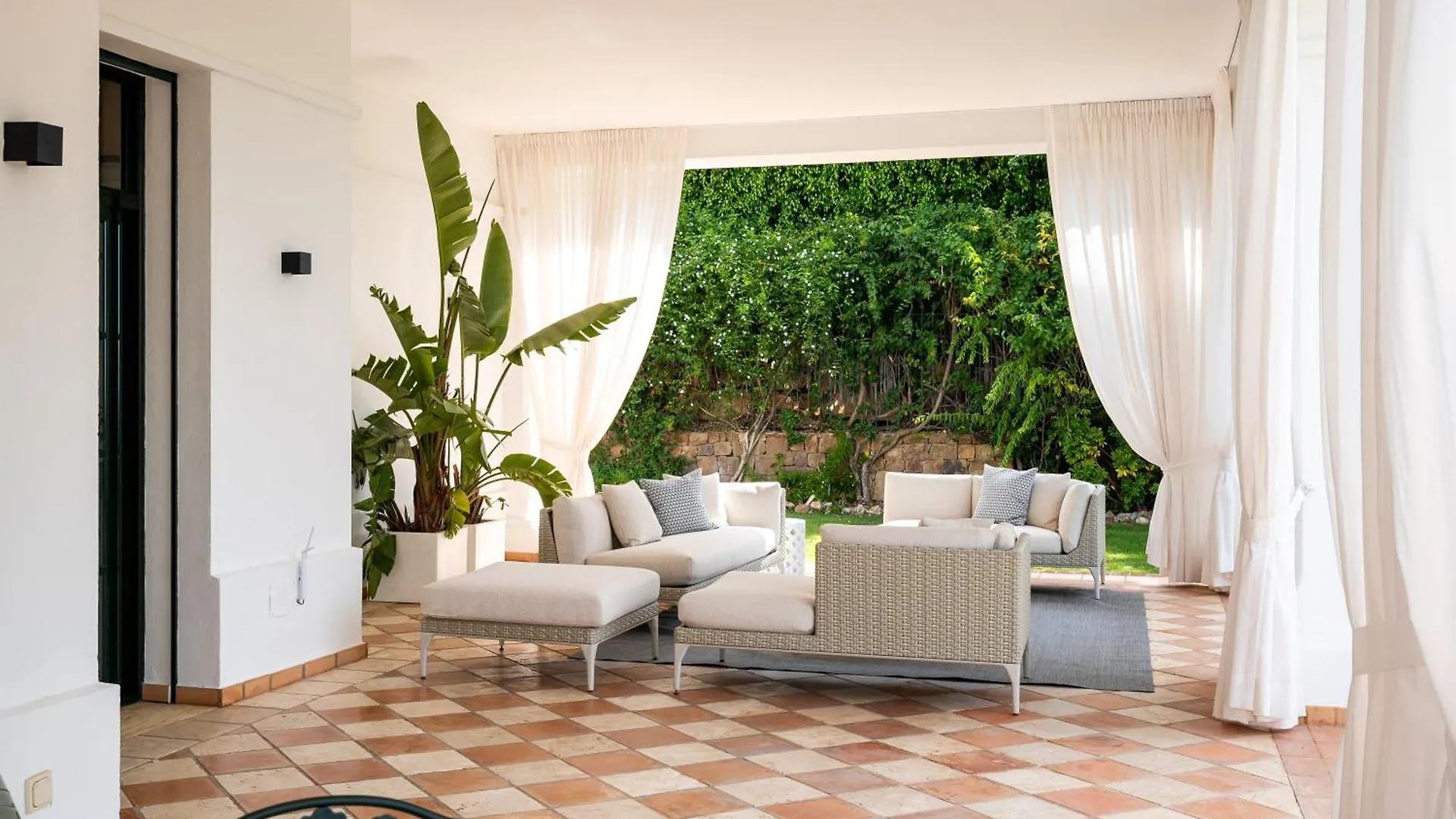 Villa Shakira, Sierra Blanca, Marbella 0*,