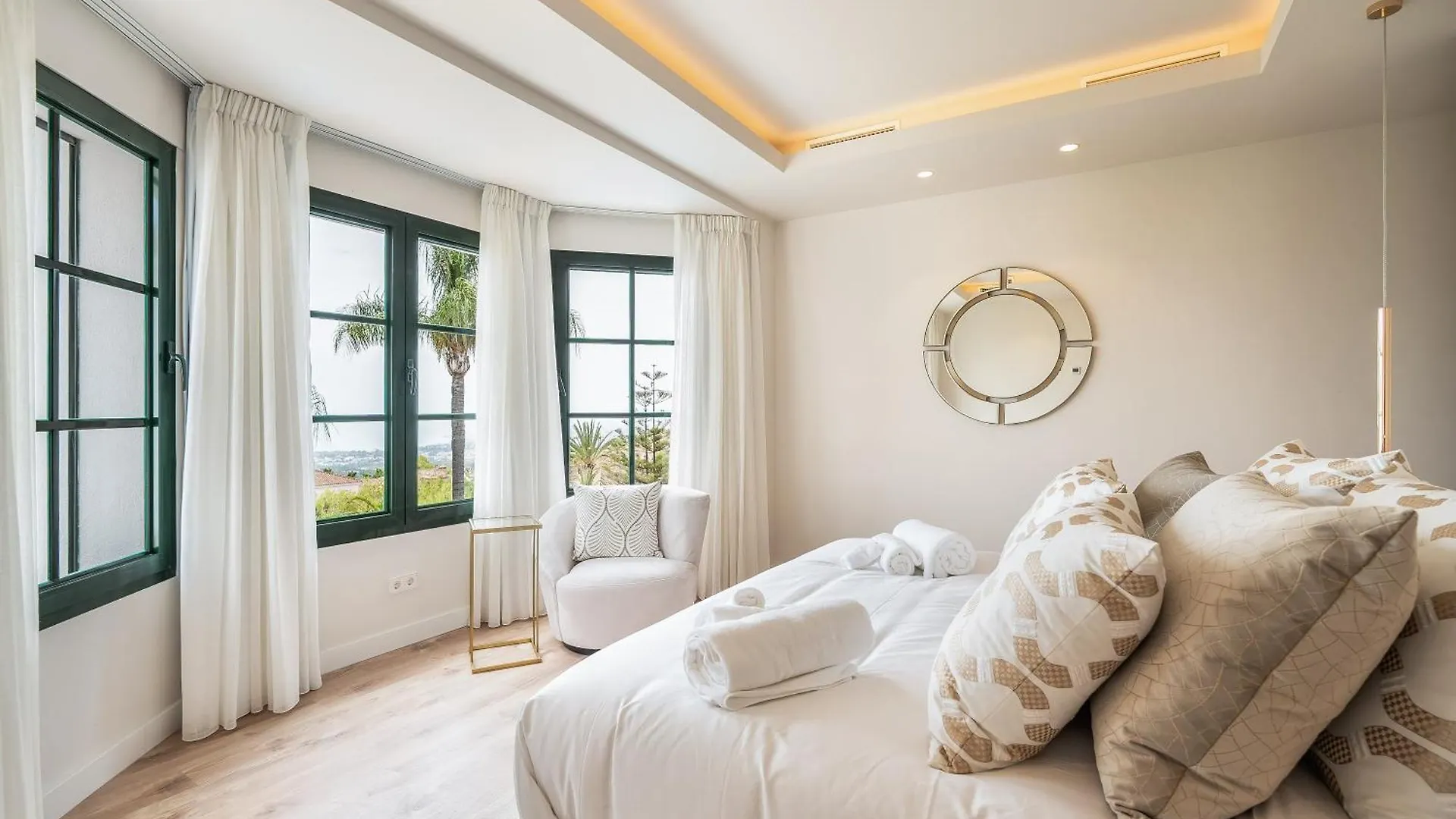 Villa Shakira, Sierra Blanca, Marbella